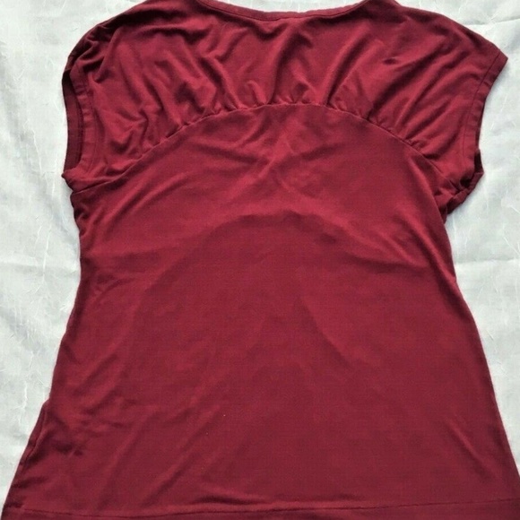 Banana Republic Petite Medium Women's Shirt Maroon - Picture 2 of 3